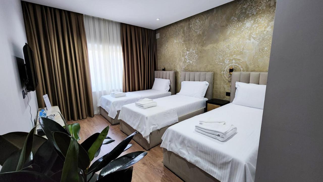 Imperator Hotel Tirana Exterior foto